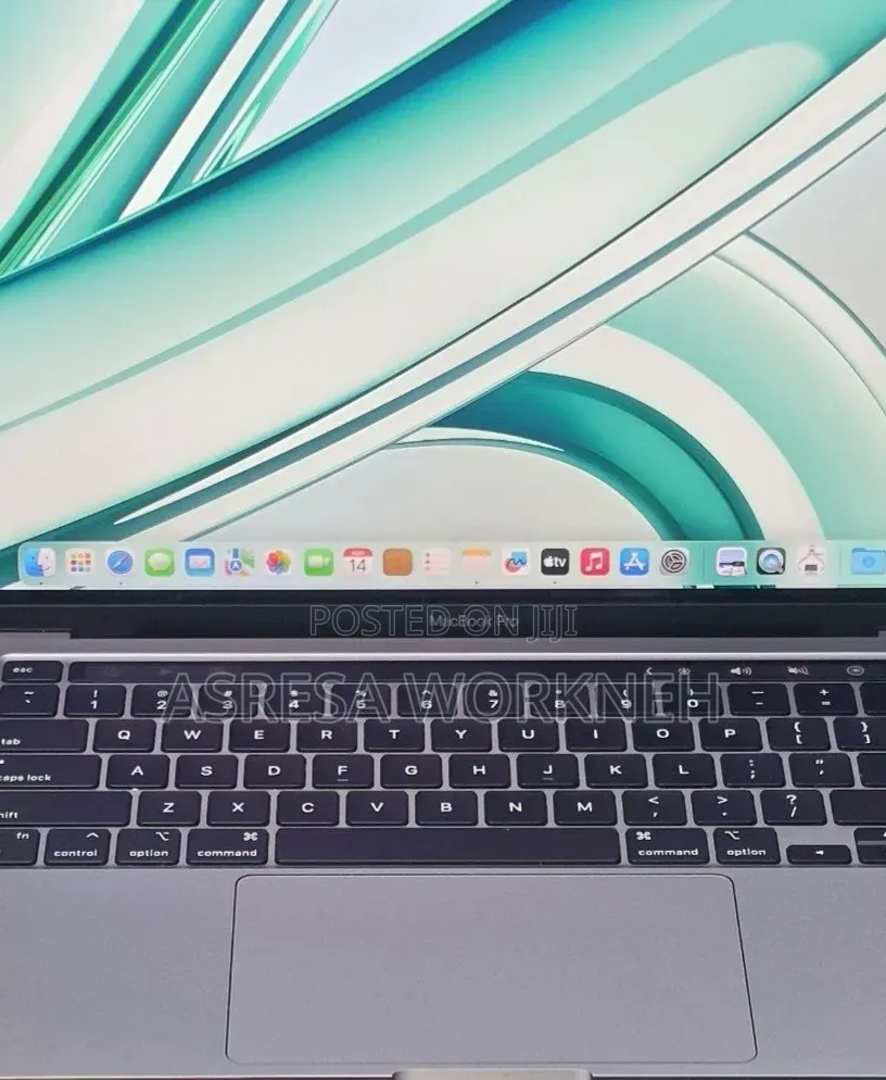 New Laptop Apple MacBook Pro 2022 M2 8GB Apple M2 SSD 256GB