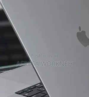 New Laptop Apple MacBook Pro 2023 M2 16GB Apple M2 SSD 512GB