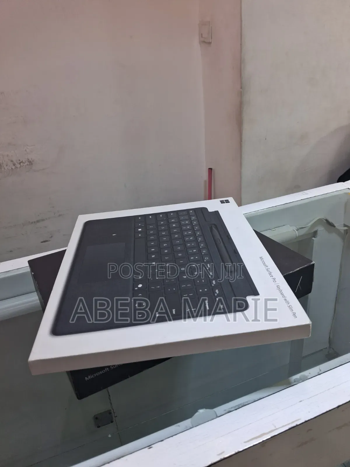 New Microsoft Surface Pro 11th Edition, a Copilot+ PC 16GB SSD 512GB