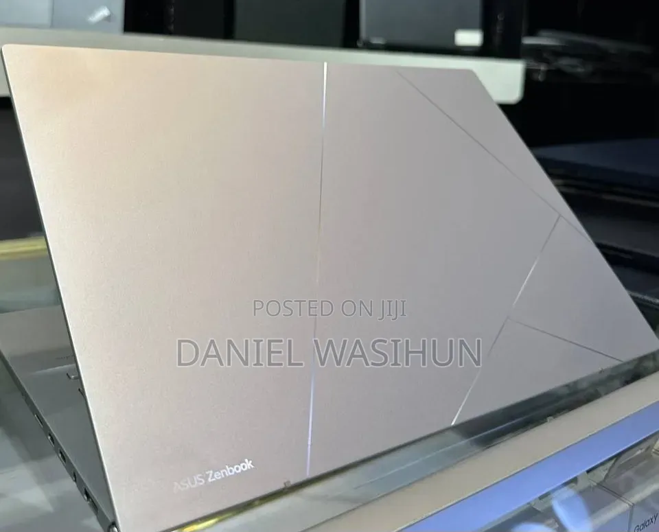 New Laptop Asus Zenbook 14 16GB Intel Core i9 SSD 512GB