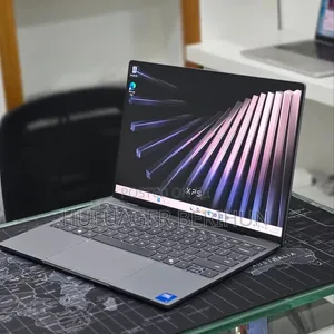 New Laptop Dell XPS 15 8GB Intel Core i5 SSD 512GB
