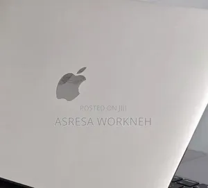 New Laptop Apple MacBook Pro 2020 8GB Apple M1 Pro SSD 512GB