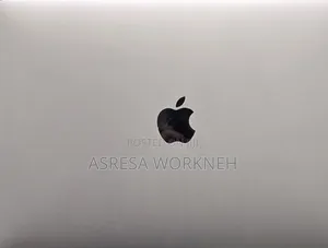 New Laptop Apple MacBook Pro 2020 8GB Apple M1 Pro SSD 512GB