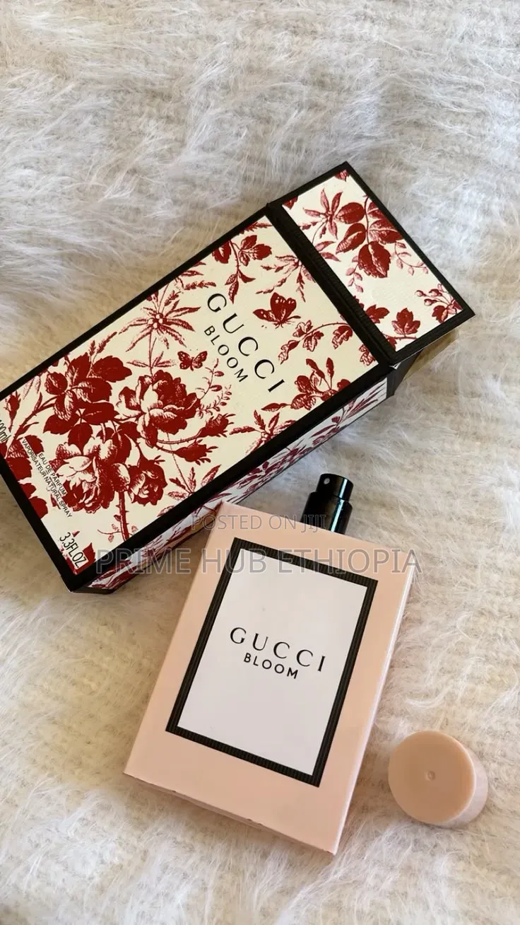 Gucci Bloom Eau De Parfum a Rich White Floral Fragrance