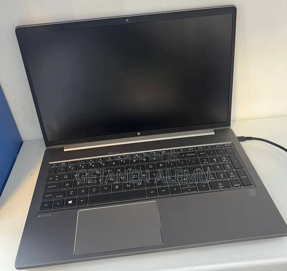 New Laptop HP ZBook Studio G8 16GB Intel Core i7 SSD 512GB
