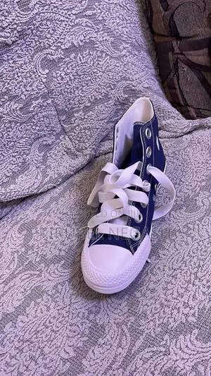 Converse Chuck Taylor All Star High Top Canvas Sneakers – Navy Blue