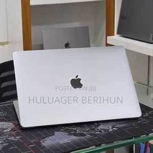 New Laptop Apple MacBook Pro 2020 M1 8GB Apple M1 SSD 256GB