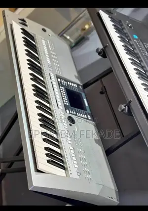 Keyboard PSR 710