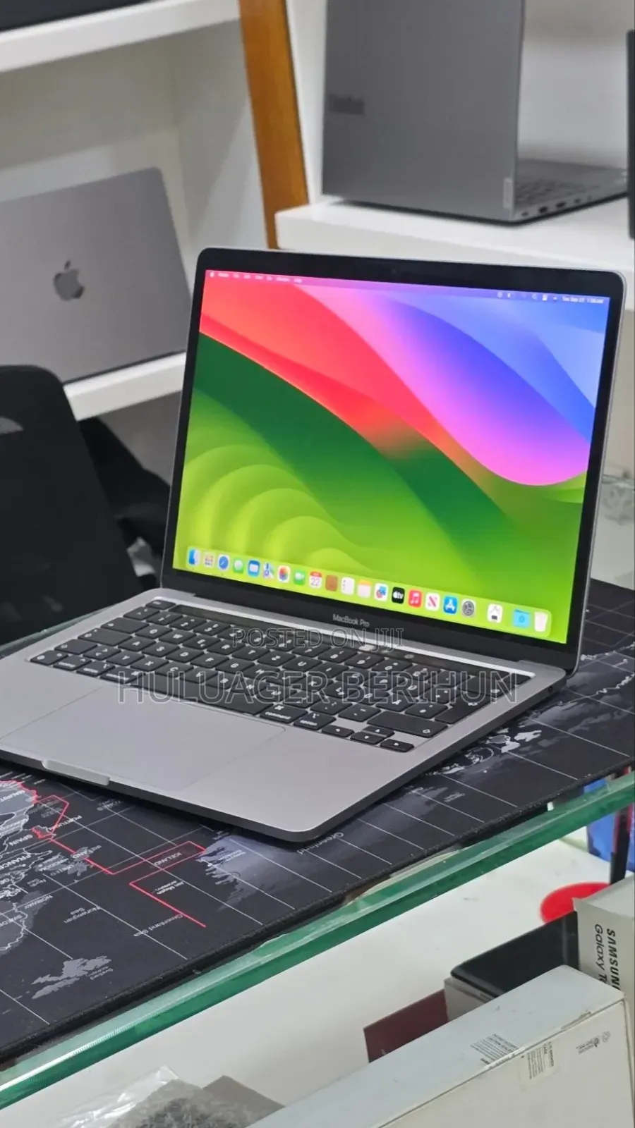 New Laptop Apple MacBook Pro 2020 M1 8GB Apple M1 SSD 256GB