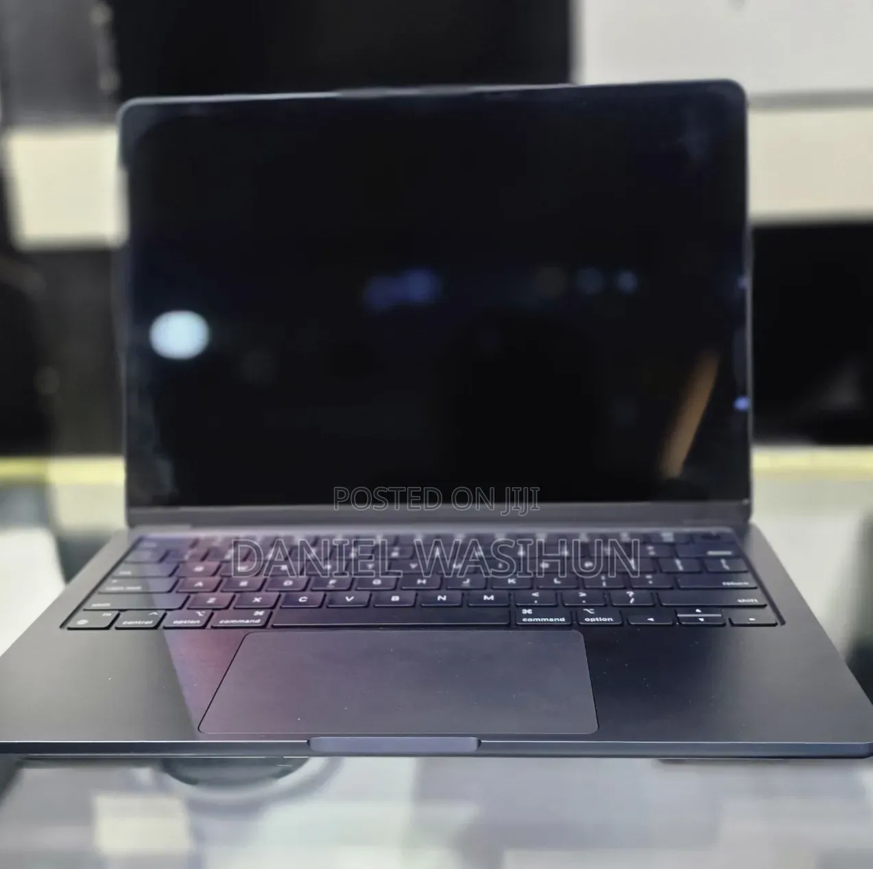 New Laptop Apple MacBook Air 2024 M3 8GB Intel SSD 256GB