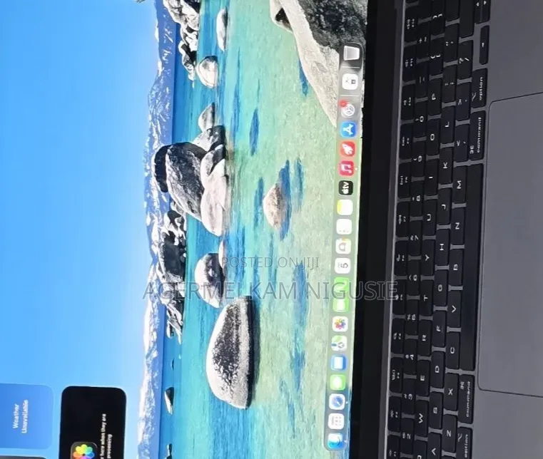 New Laptop Apple MacBook Pro 2022 M2 16GB Intel Core i7 SSD 512GB