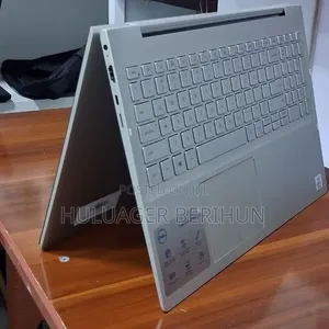 New Laptop Dell Inspiron 15 8GB Intel Core i5 SSD 256GB