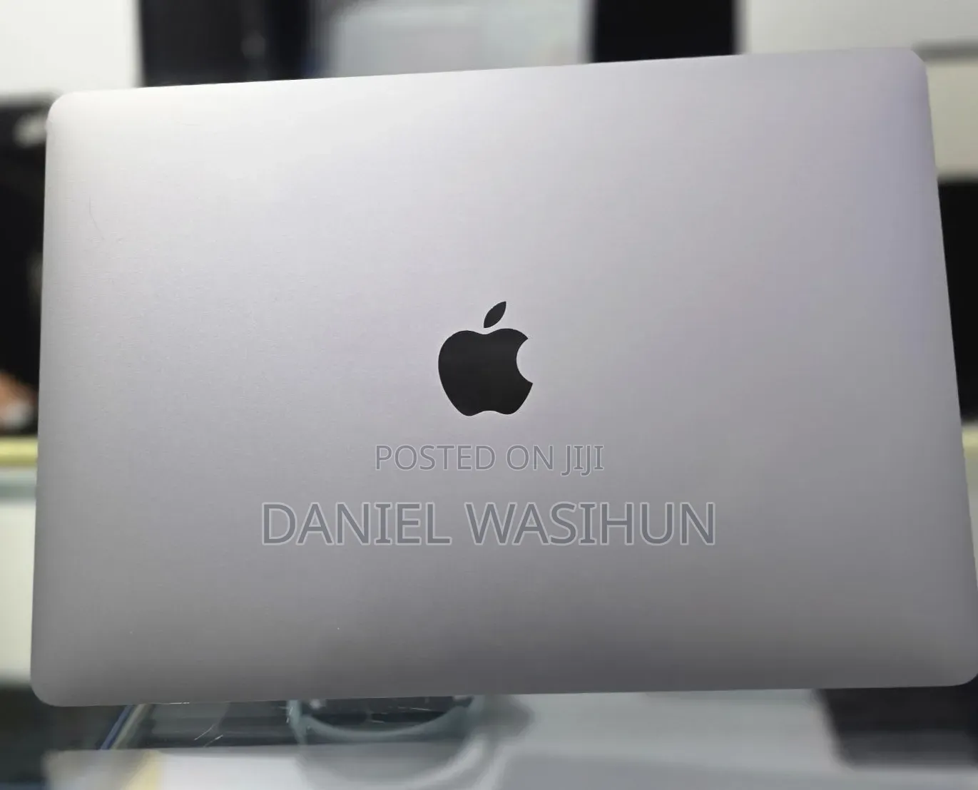 New Laptop Apple MacBook Pro 2020 M1 16GB Apple M1 Pro SSD 1T