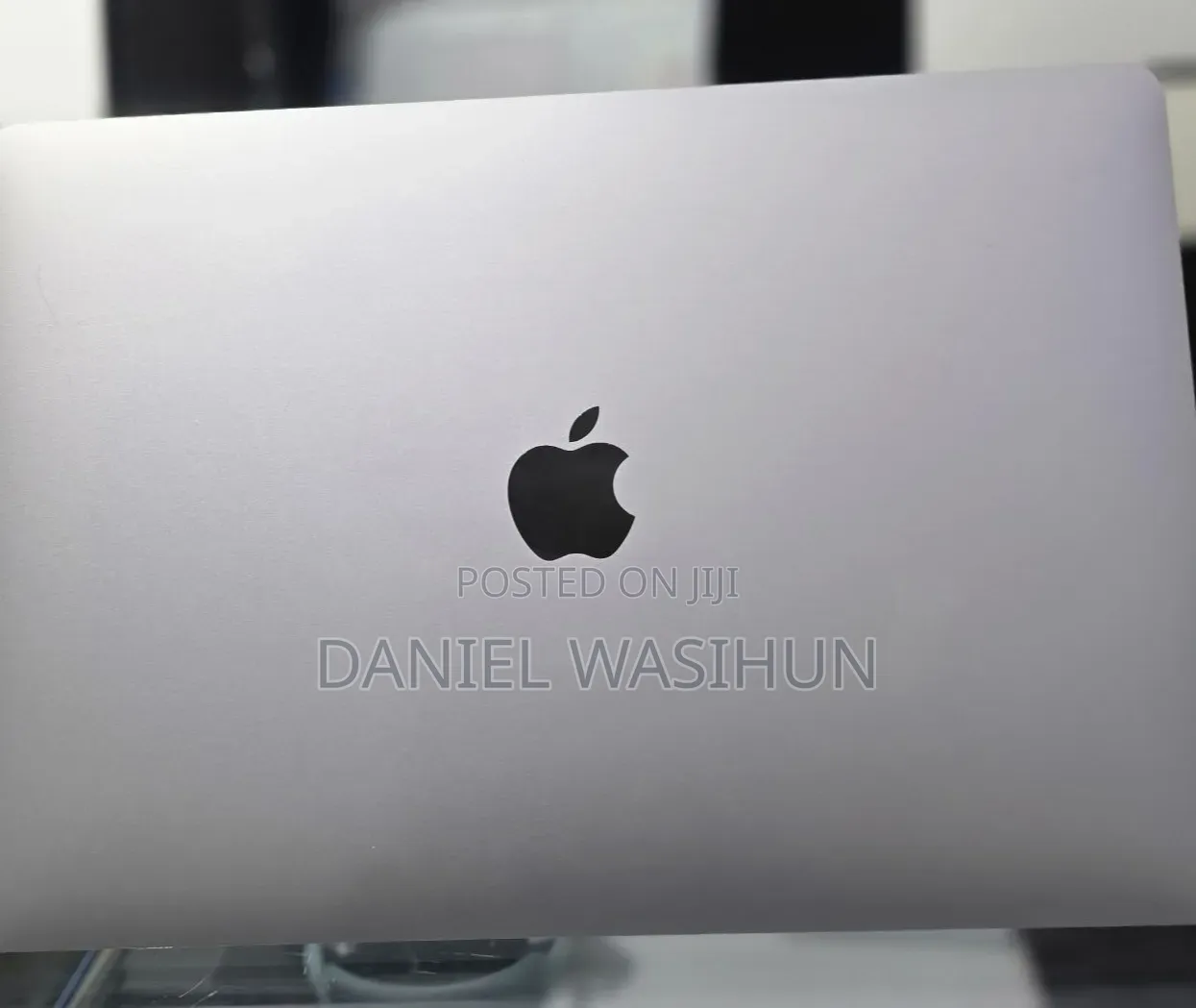 New Laptop Apple MacBook Pro 2020 M1 16GB Apple M1 Pro SSD 1T