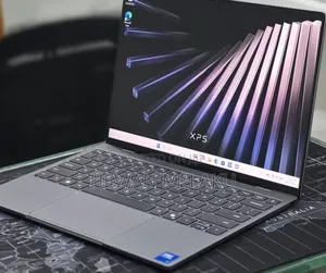 New Laptop Dell XPS 13 8GB Intel Core 5 SSD 512GB