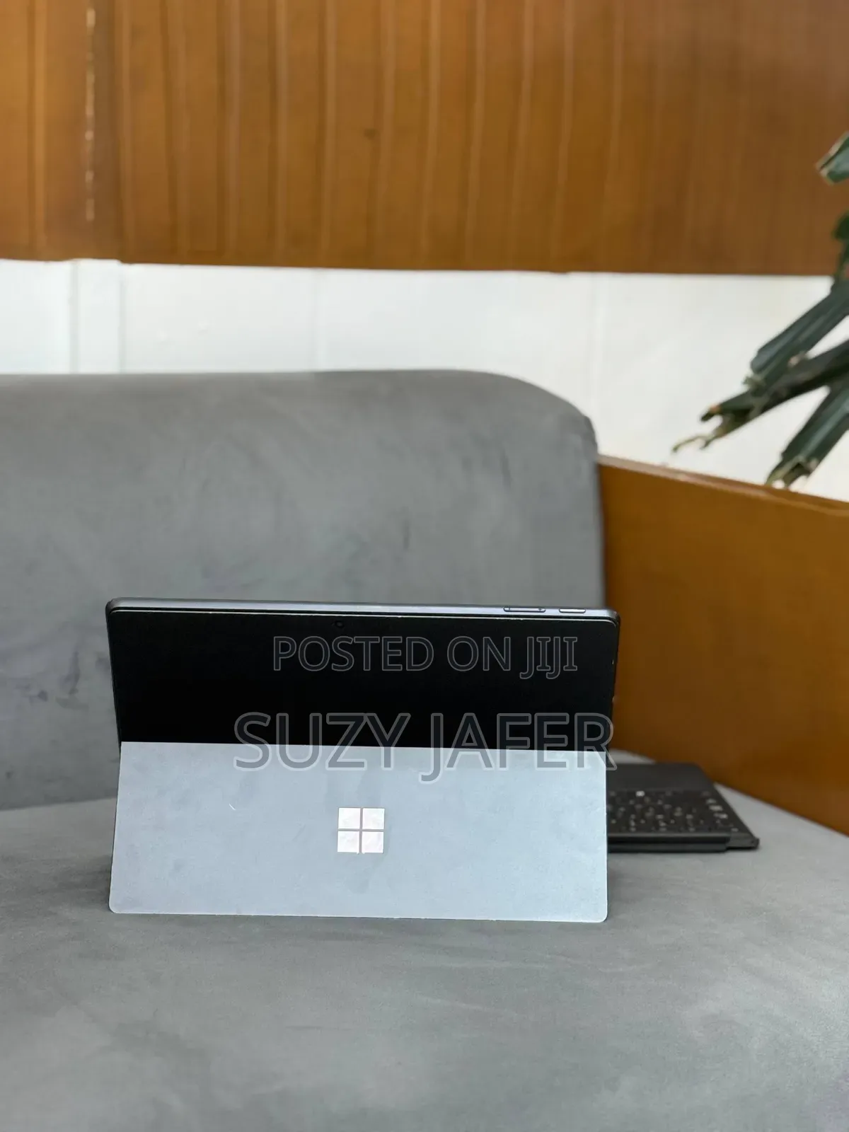 New Laptop Microsoft Surface Pro 9 8GB Intel Core i5 SSD 256GB