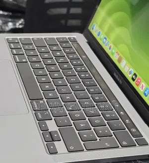 New Laptop Apple MacBook Pro 2020 M1 8GB Apple M1 SSD 256GB