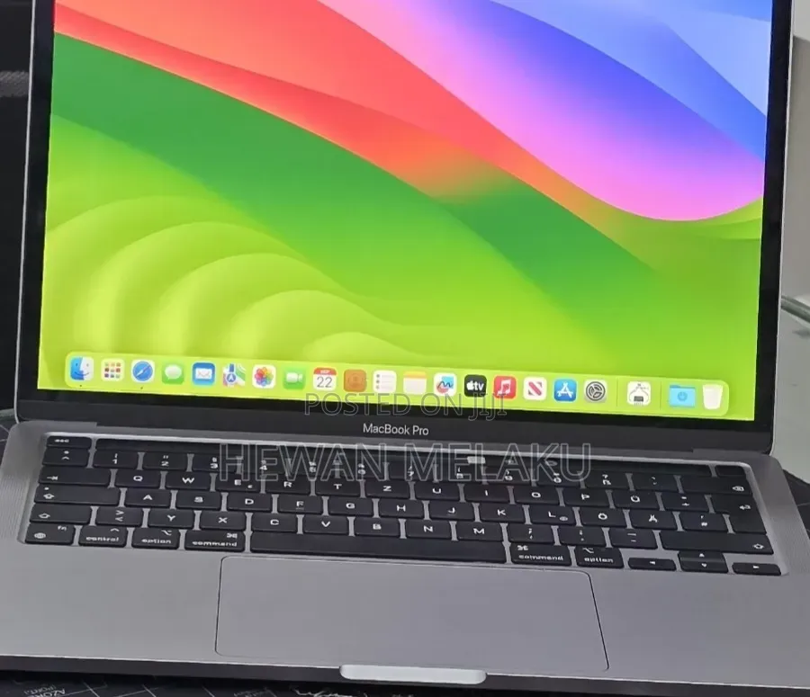 New Laptop Apple MacBook Pro 2020 M1 8GB Apple M1 SSD 256GB