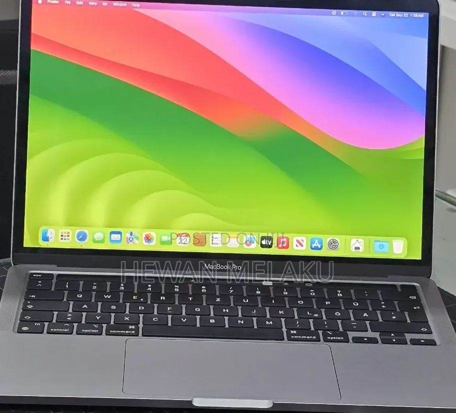 New Laptop Apple MacBook Pro 2020 M1 8GB Apple M1 SSD 256GB