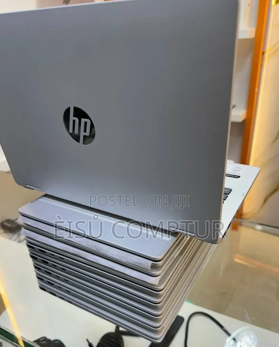New Laptop HP OmniBook 5 14" 16GB Intel Core 7 SSD 512GB