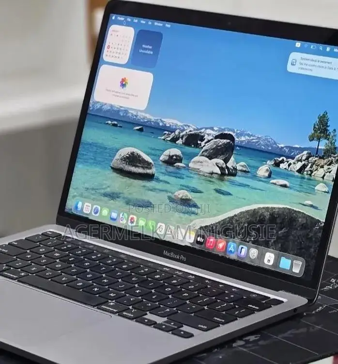 New Laptop Apple MacBook Air 2020 M1 16GB Intel Core i5 SSD 512GB