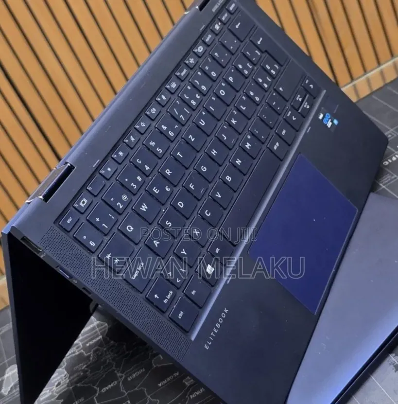 New Laptop HP Dragonfly G2 16GB Intel Core i7 SSD 512GB