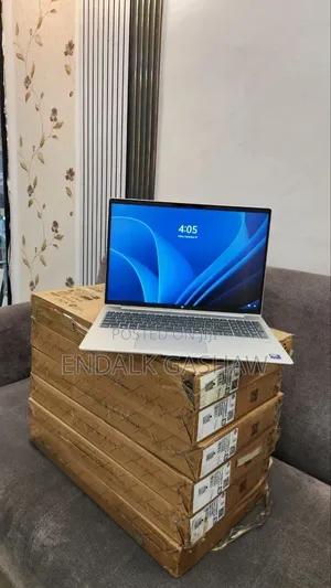 New Laptop HP ProBook 460 G11 16GB Intel Core Ultra 7 SSD 512GB
