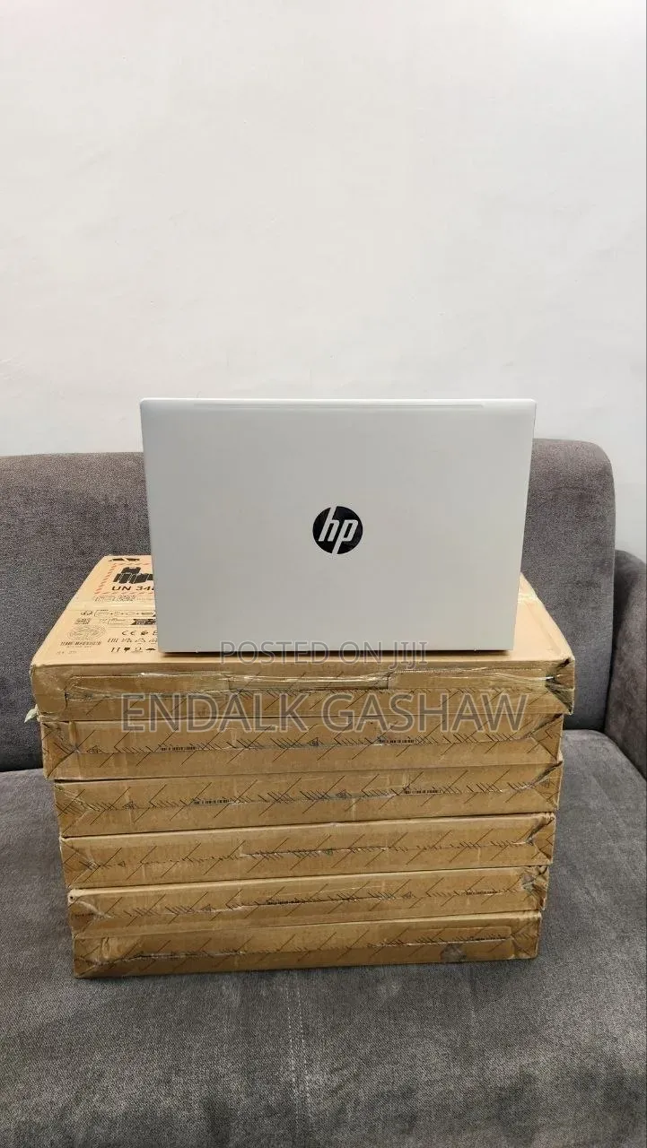 New Laptop HP ProBook 460 G11 16GB Intel Core Ultra 7 SSD 512GB