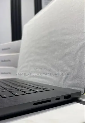 New Laptop Apple MacBook Pro 2024 M4 Max 48GB Apple M4 Max SSD 2T