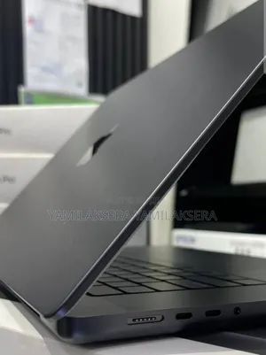 New Laptop Apple MacBook Pro 2024 M4 Max 48GB Apple M4 Max SSD 2T