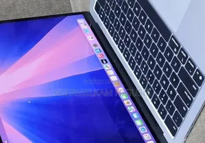 New Laptop Apple MacBook Air 2025 M4 16GB Intel Core i5 SSD 512GB