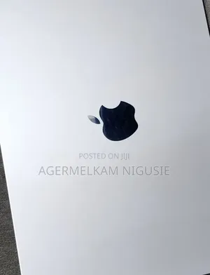 New Laptop Apple MacBook Air 2025 M4 16GB Intel Core i5 SSD 512GB