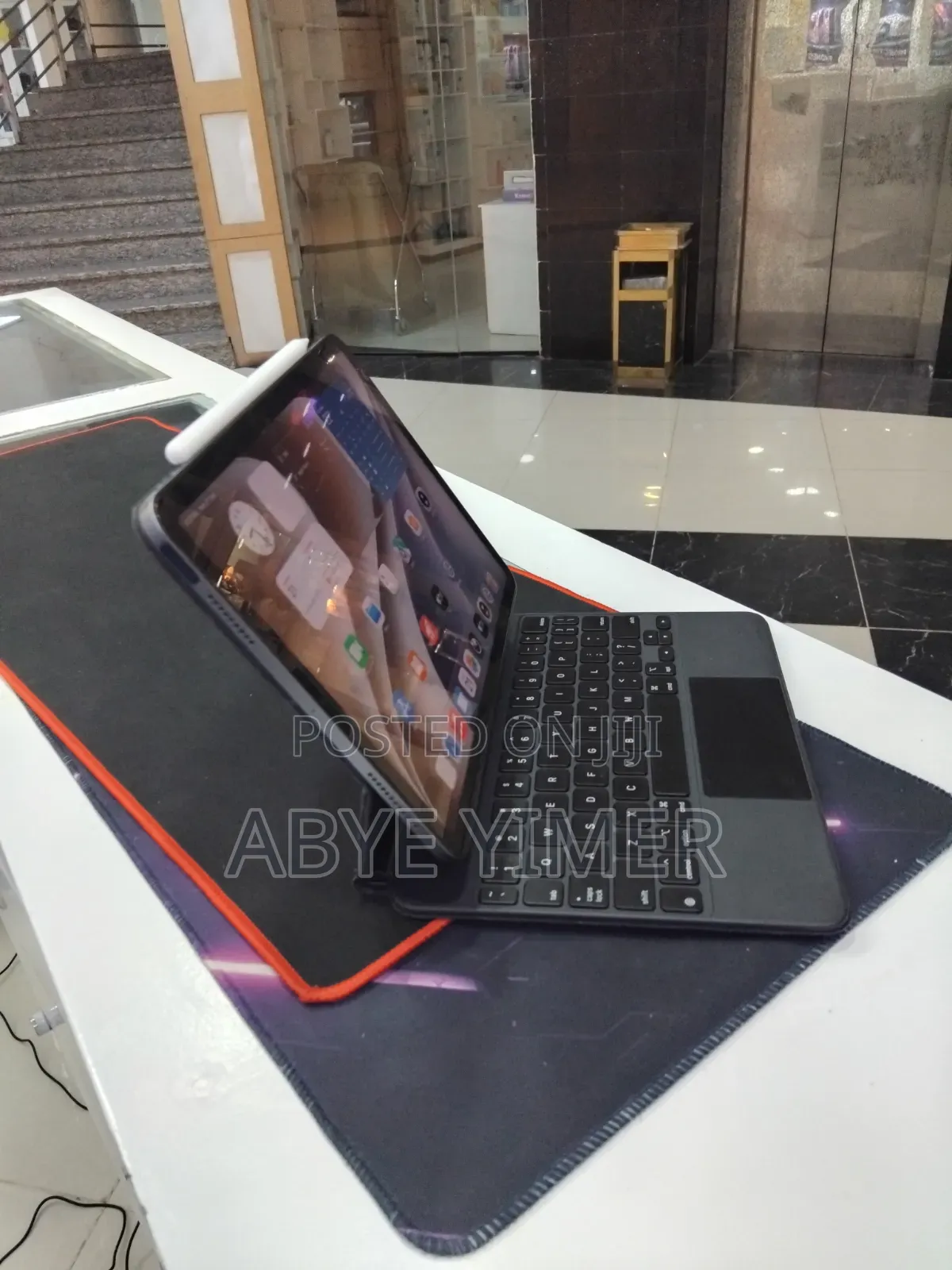 New Apple iPad Air (2022) 256 GB