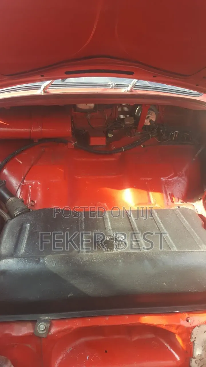 Volkswagen Kombi 1973 Red