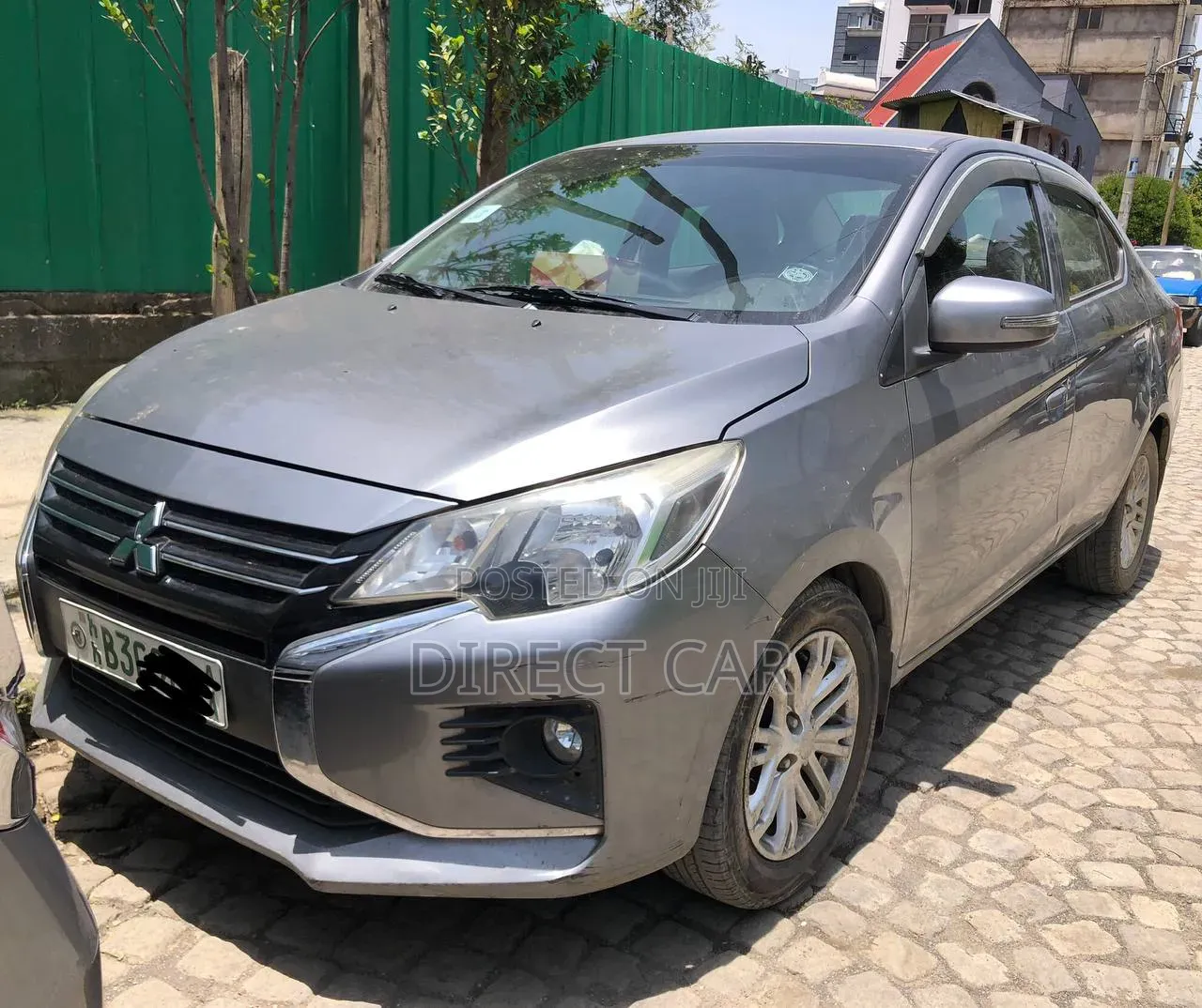 Mitsubishi Attrage 2022 Silver