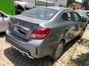 Mitsubishi Attrage 2022 Silver