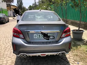 Mitsubishi Attrage 2022 Silver