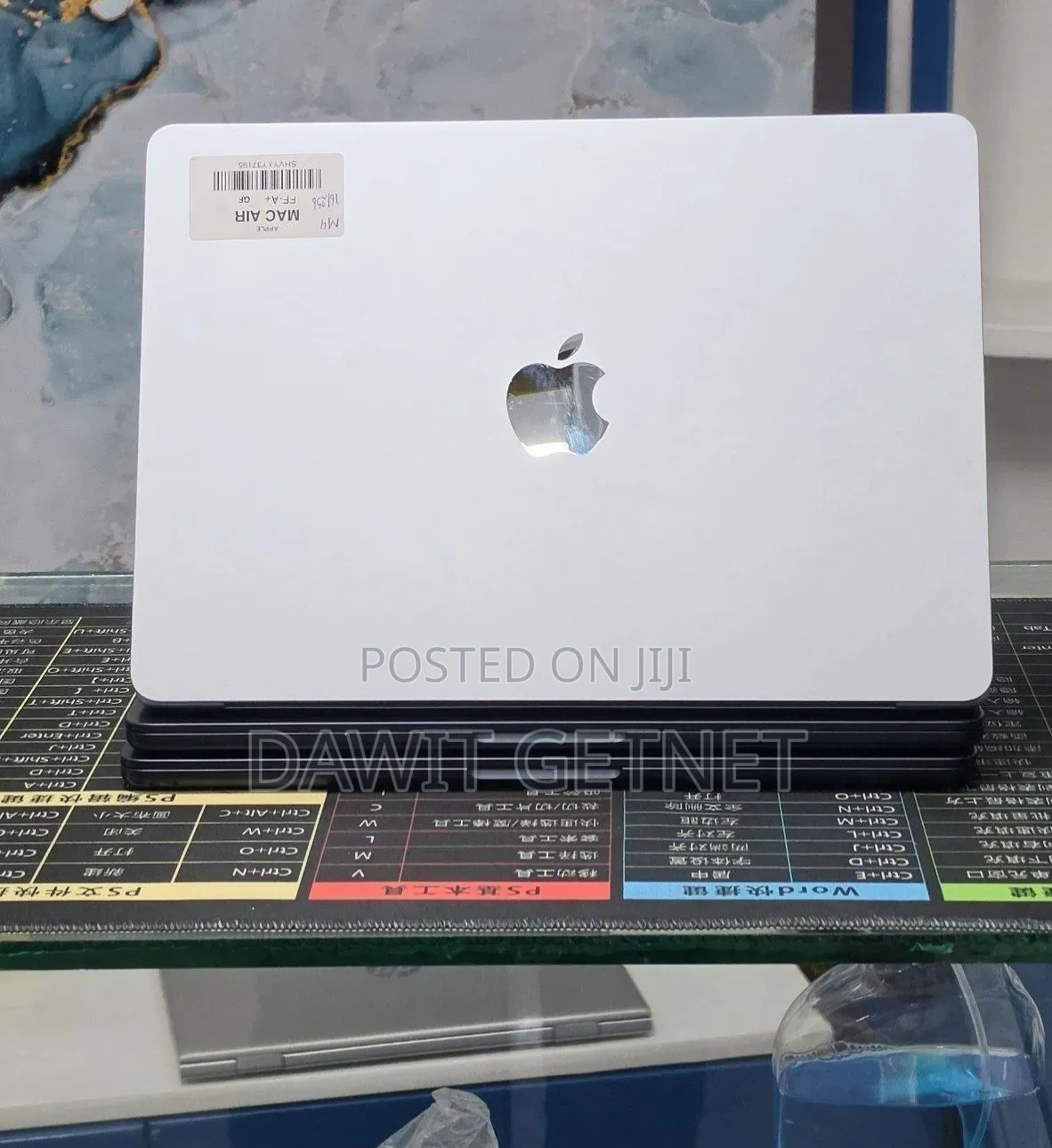 New Laptop Apple MacBook Air 2025 M4 16GB Apple M4 SSD 256GB
