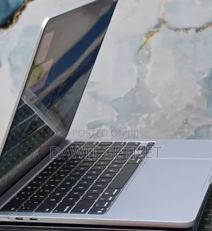 New Laptop Apple MacBook Air 2025 M4 16GB Apple M4 SSD 256GB