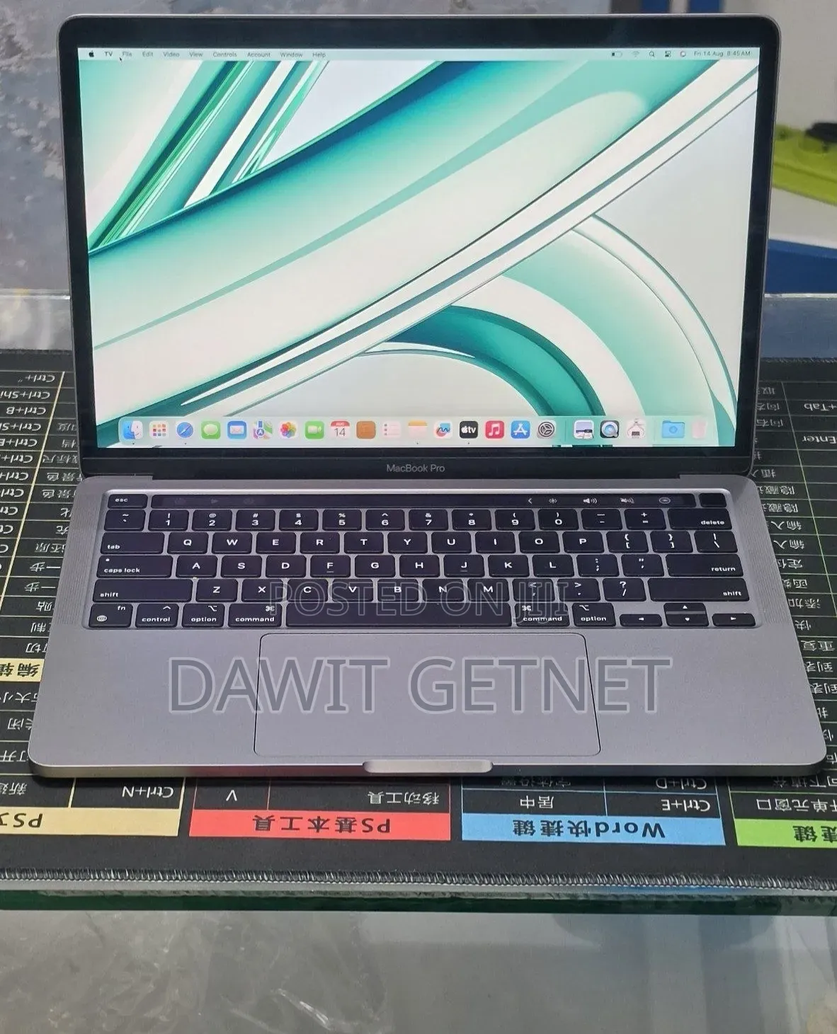 New Laptop Apple MacBook Pro 2022 M2 8GB Apple M2 SSD 256GB
