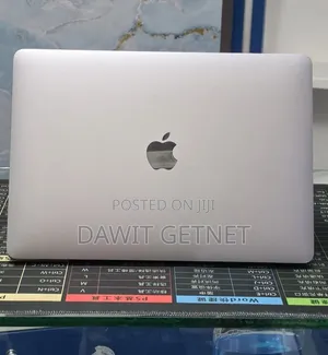 New Laptop Apple MacBook Pro 2022 M2 8GB Apple M2 SSD 256GB
