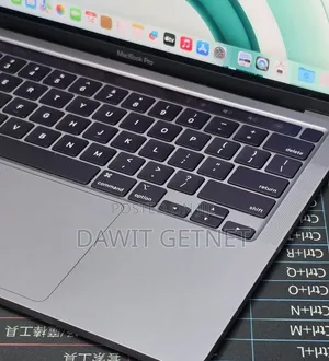 New Laptop Apple MacBook Pro 2022 M2 8GB Apple M2 SSD 256GB