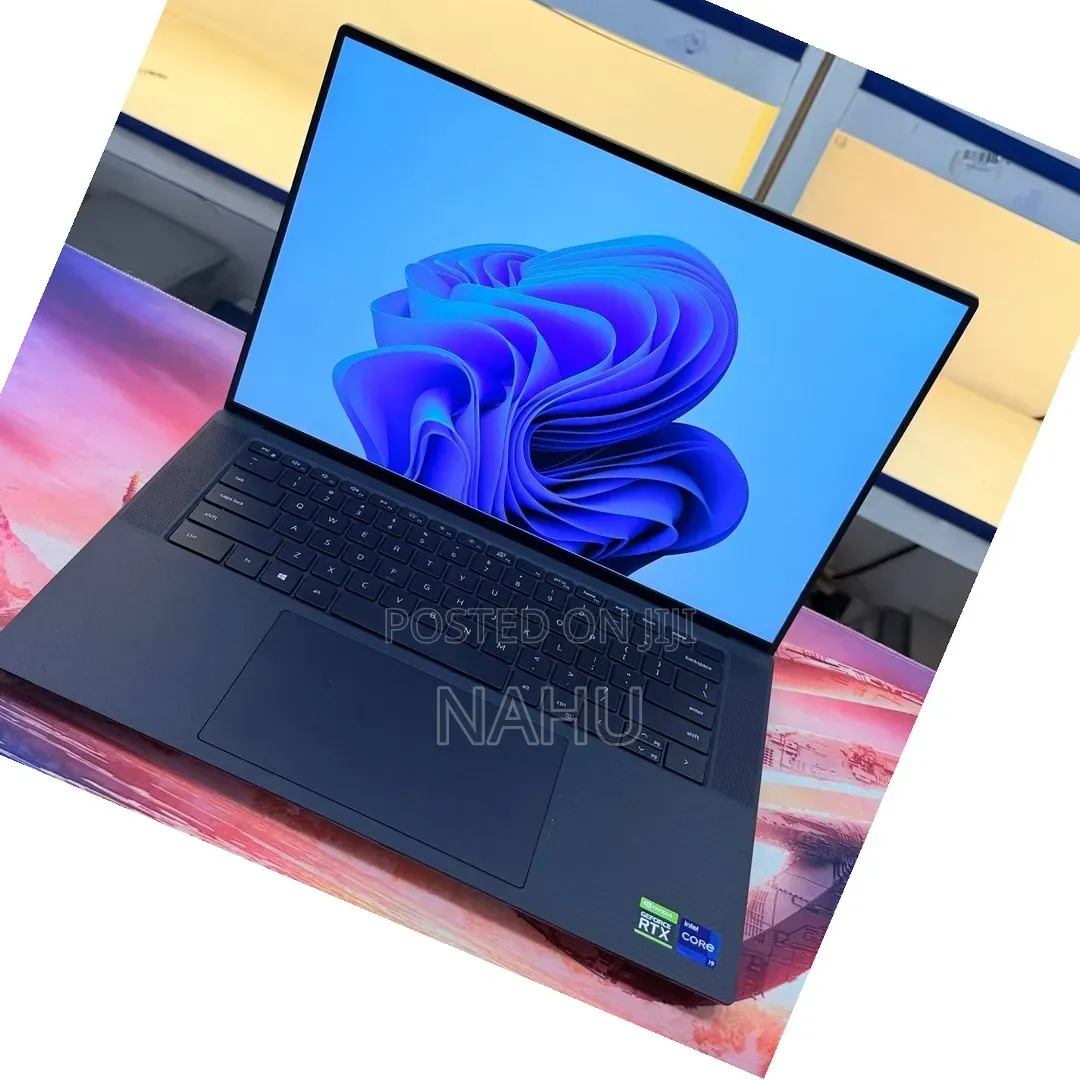 New Laptop Dell Precision 5560 16GB Intel Core i9 SSD 512GB