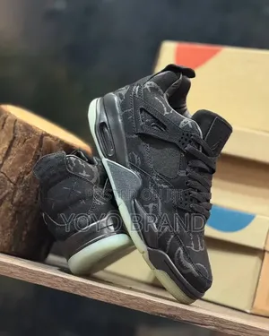 Nike Air Jordan 4 Retro X KAWS 'Black/Gray