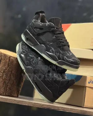 Nike Air Jordan 4 Retro X KAWS 'Black/Gray