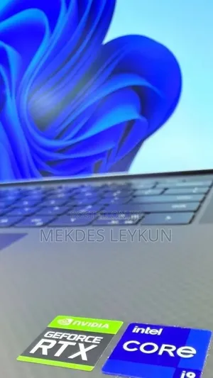 New Laptop Dell Precision 5560 16GB Intel Core i9 SSD 512GB