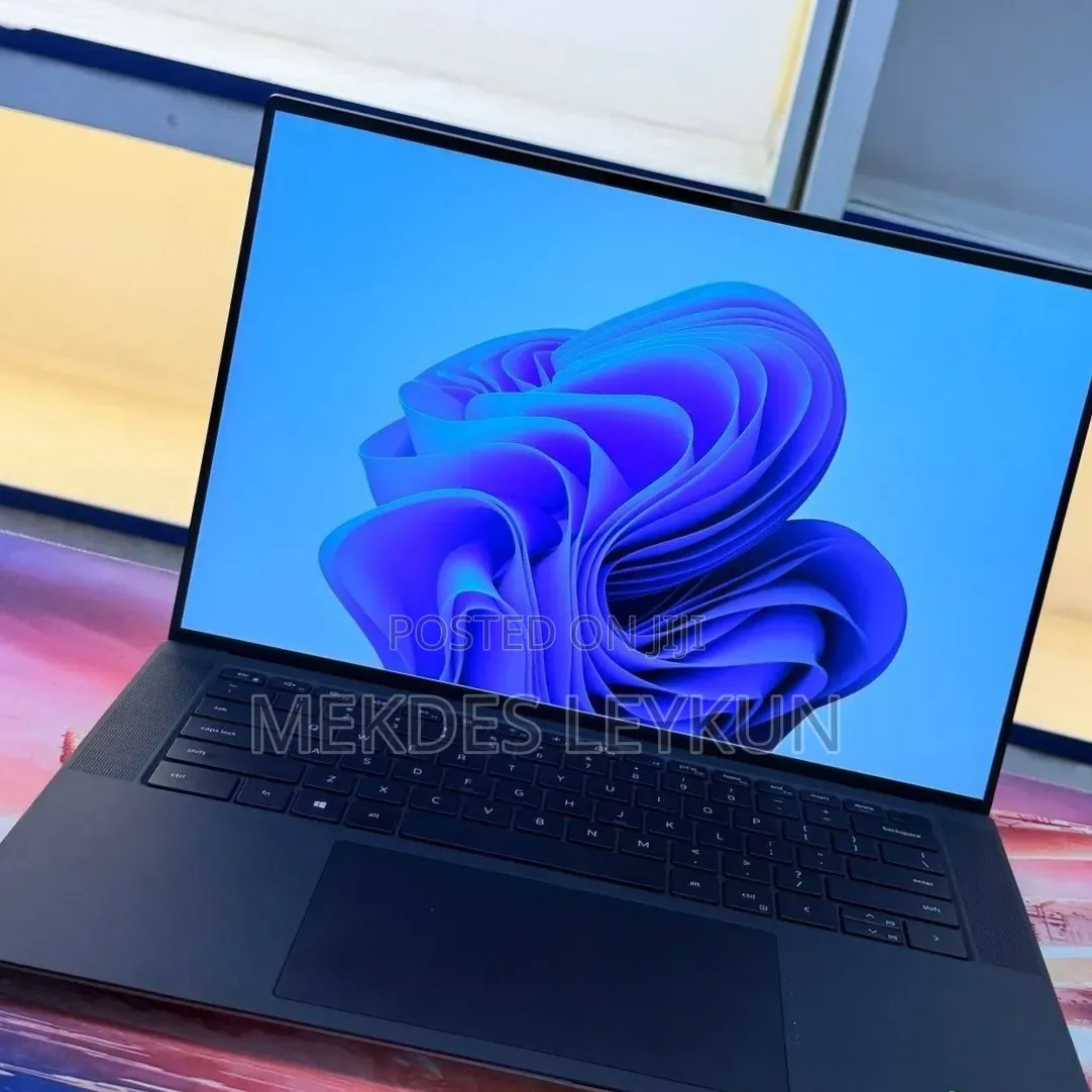 New Laptop Dell Precision 5560 16GB Intel Core i9 SSD 512GB