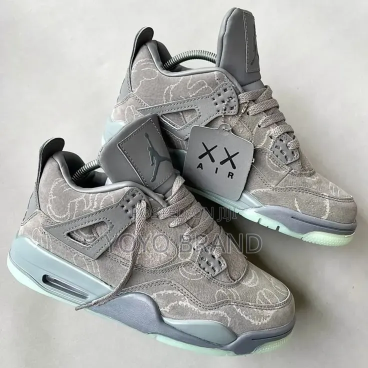 Nike Air Jordan 4 Retro X KAWS 'Cool Grey'