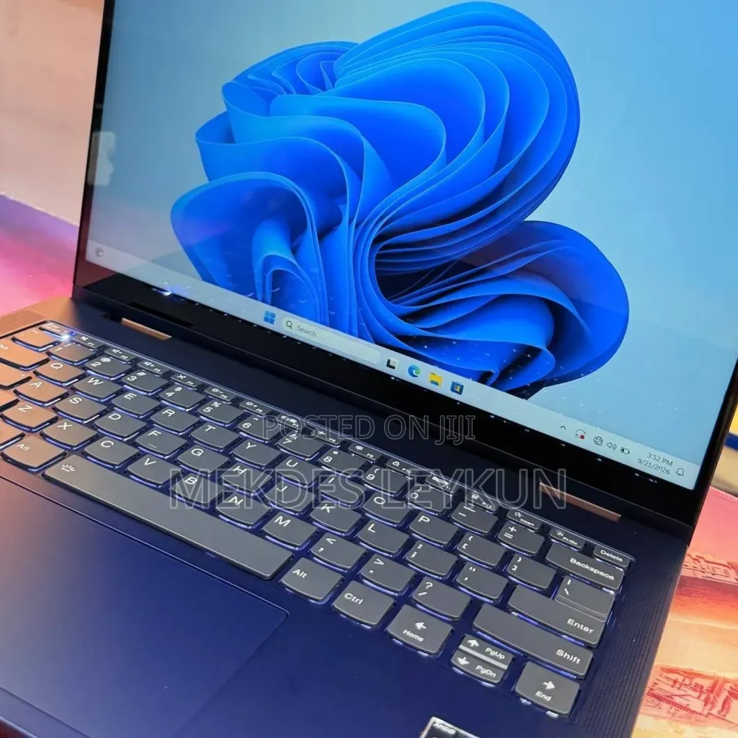 New Laptop Lenovo Yoga 7i 16GB Intel Core i7 SSD 512GB