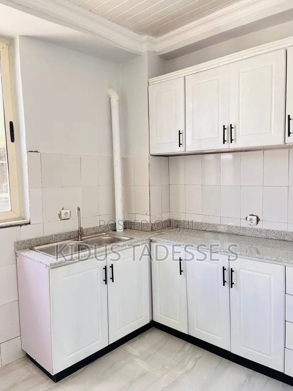 Furnished 2bdrm Condo in ገርጂ ኮንዶሚንየም  40/60, Bole for sale